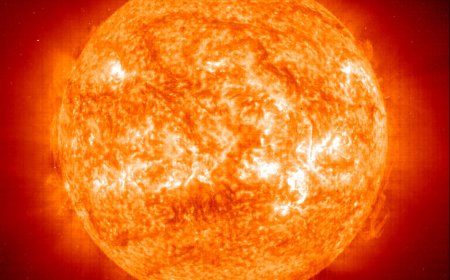 Beyond the aurorae: How solar flares spill out across the Solar System.