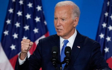 Democrats keep piling on as Biden stands firm