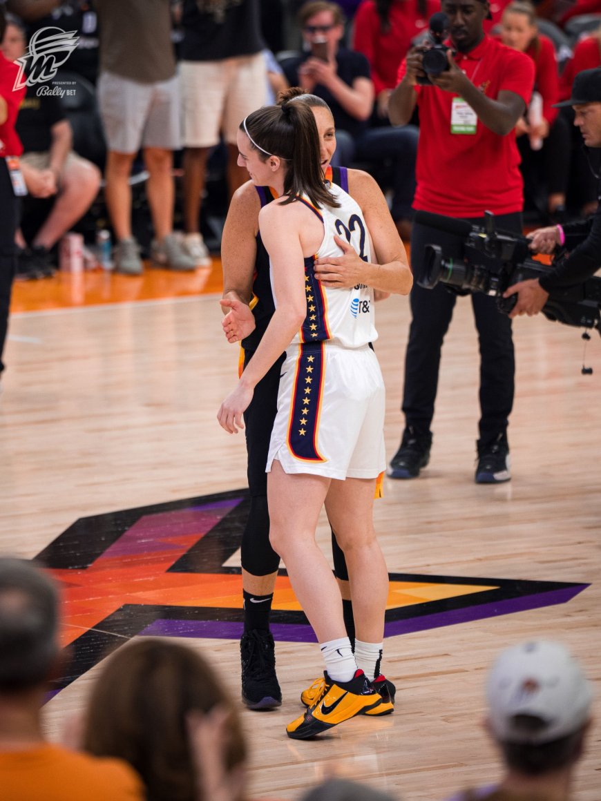 Caitlin Clark and Indiana Fever upsets Taurasi's  Mercury.