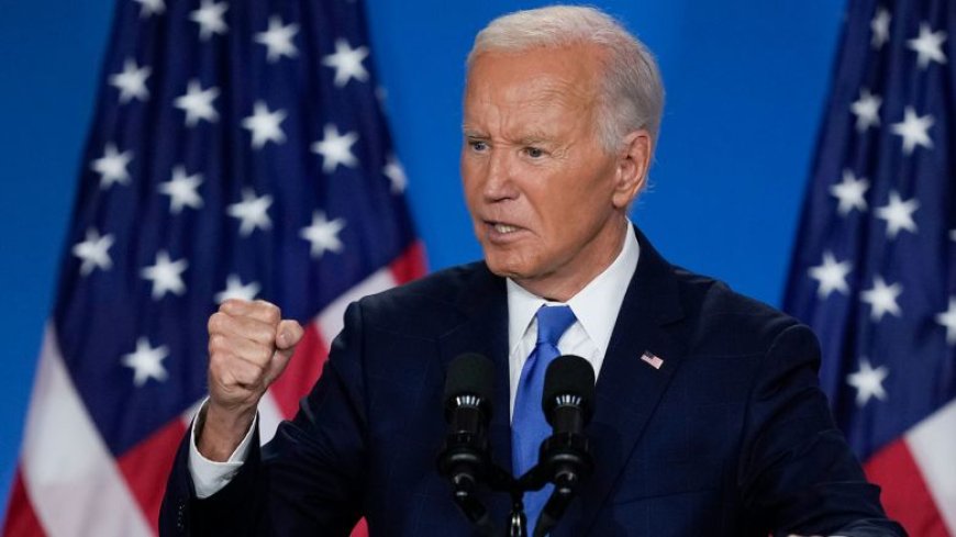 Democrats keep piling on as Biden stands firm