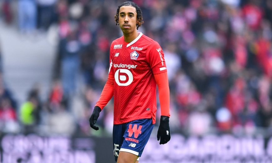 Man Utd sign Leny Yoro from Lille in £52m deal