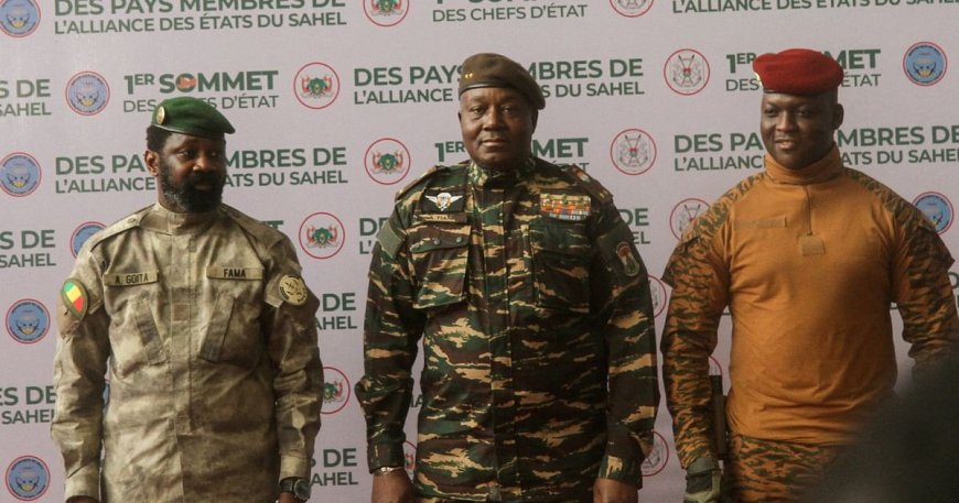 Mali strikes rebels who killed many soldiers and Russians