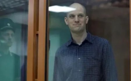 Evan Gershkovich among 24 prisoners exchanged in huge Russia-West deal