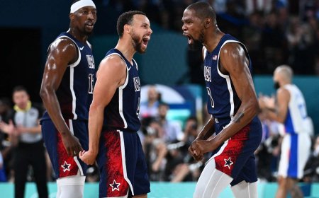 Curry dazzles late as US beat France for Olympic basketball gold