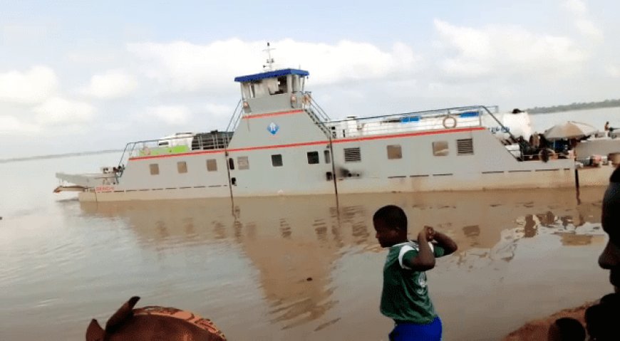 Staff repairing broken-down ferry dies