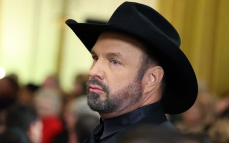 Singer Garth Brooks accused of rape in lawsuit