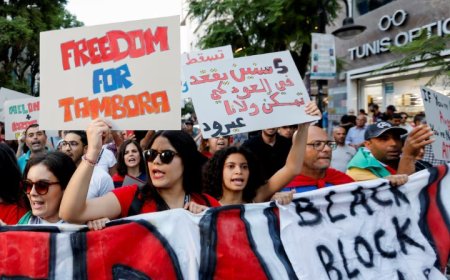Tunisians protest against President Saied two days before presidential vote