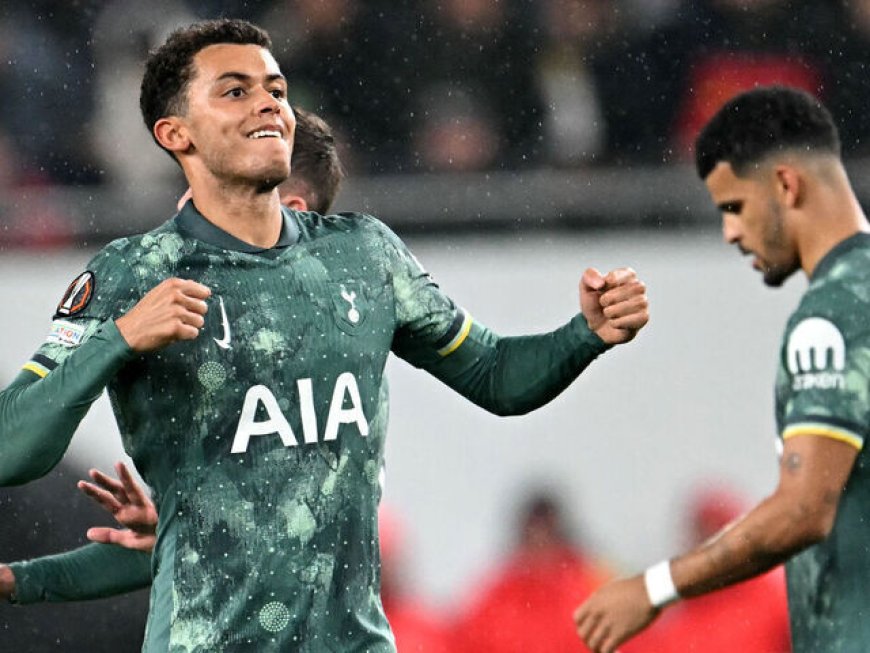 Youthful Spurs win at Ferencvaros in Europe League