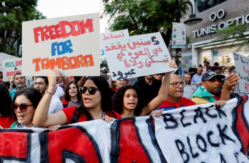 Tunisians protest against President Saied two days before presidential vote