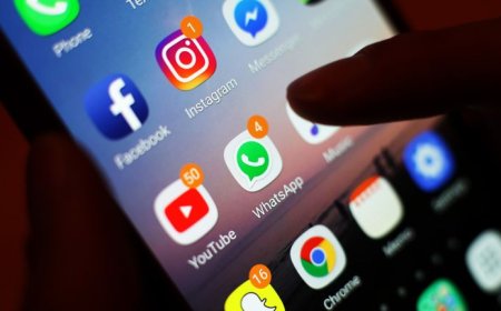 Australia passes social media ban for under 16s