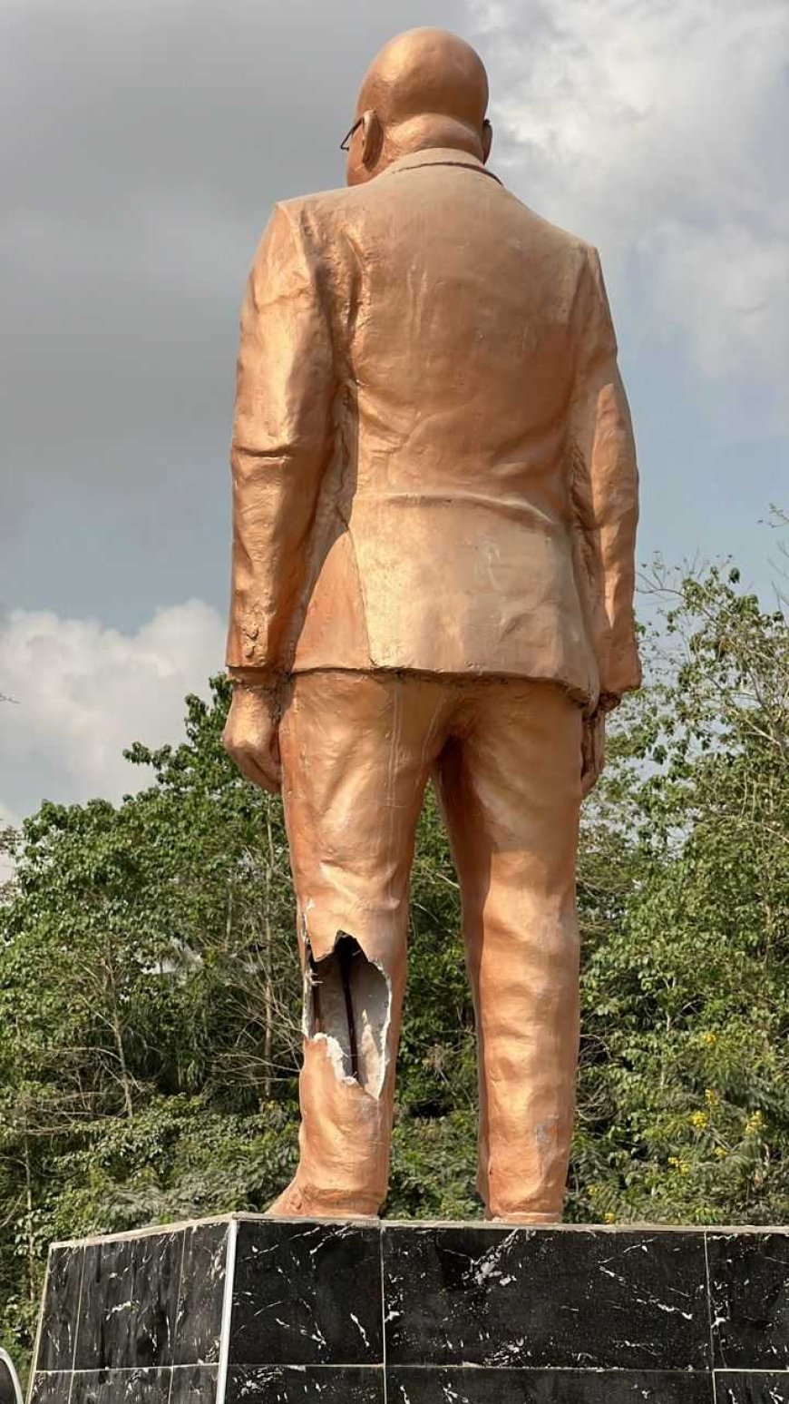 Akufo-Addo's Statue in Sekondi-Takoradi Found Damaged Amid Backlash