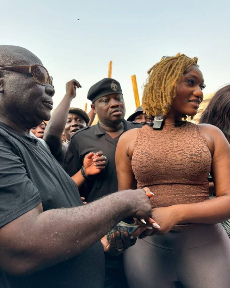 Wendy Shay Donates GHc10,000 to Kantamanto Fire Victims