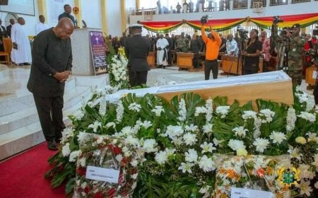 'His Life Was an Expression of Patriotism' - Mahama Mourns Lt. Gen. Quainoo