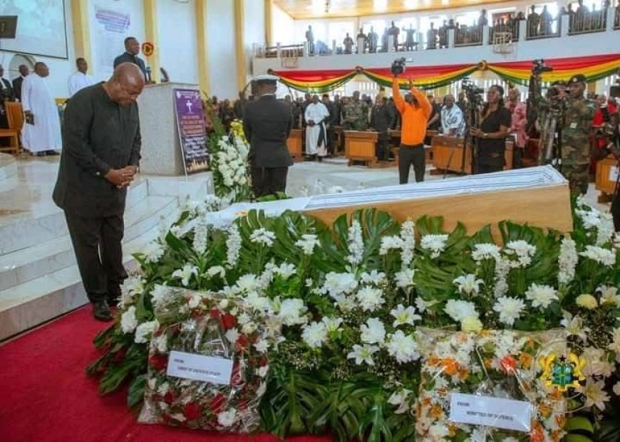 'His Life Was an Expression of Patriotism' - Mahama Mourns Lt. Gen. Quainoo