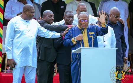 Let the Cedi Thrive Under Your Leadership - Duncan-Williams tells Mahama