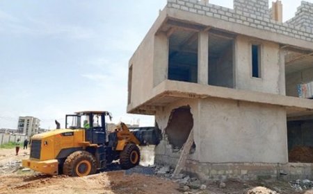 Sakumono, Klagon, Tema: REGSEC Demolishes Unauthorized Structures in Major Operation