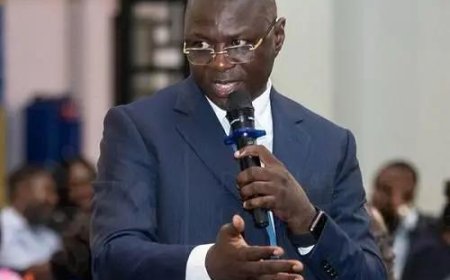 Minority Hits Govt Over Forex Mismanagement: "Cedi Apicki, but Abochi Get the Dollar"