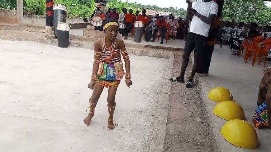 People & Places: Kundum Dance - A dance of the dwarfs