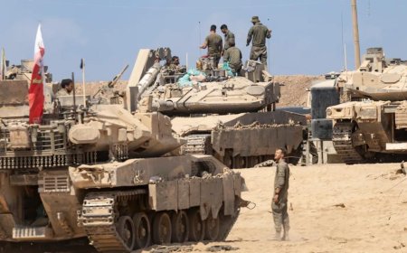 Israeli Tanks Push into Major Gaza City Residential Area