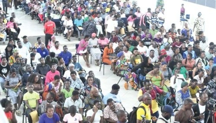 Disgruntled Parents and Students Overwhelm SHS Placement Resolution Centre